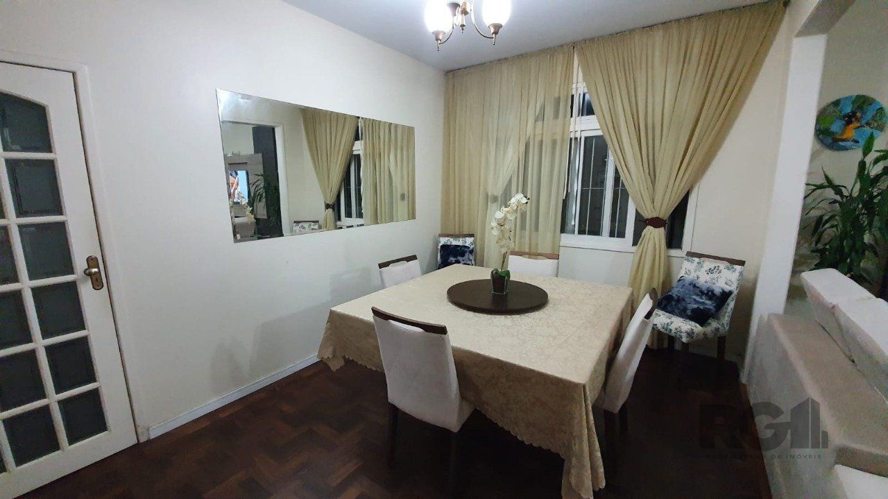 Casa à venda com 3 quartos, 211m² - Foto 7