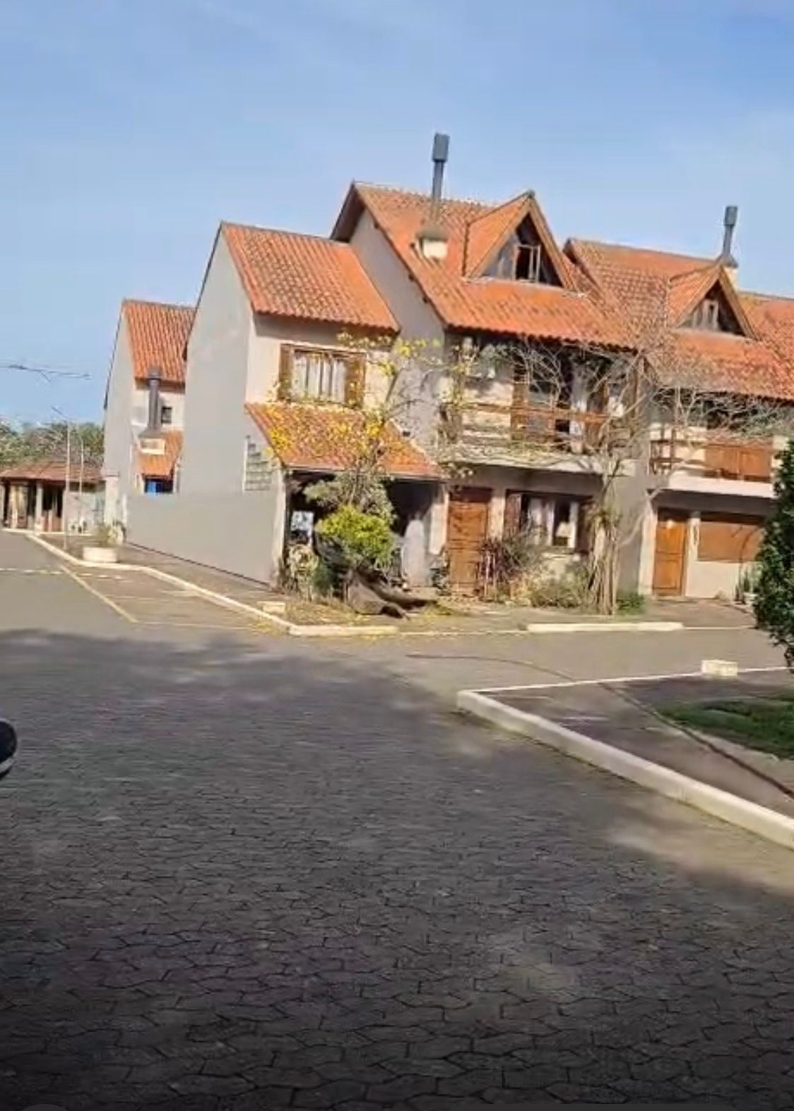 Casa de Condomínio 3 dormitórios no bairro Guarujá