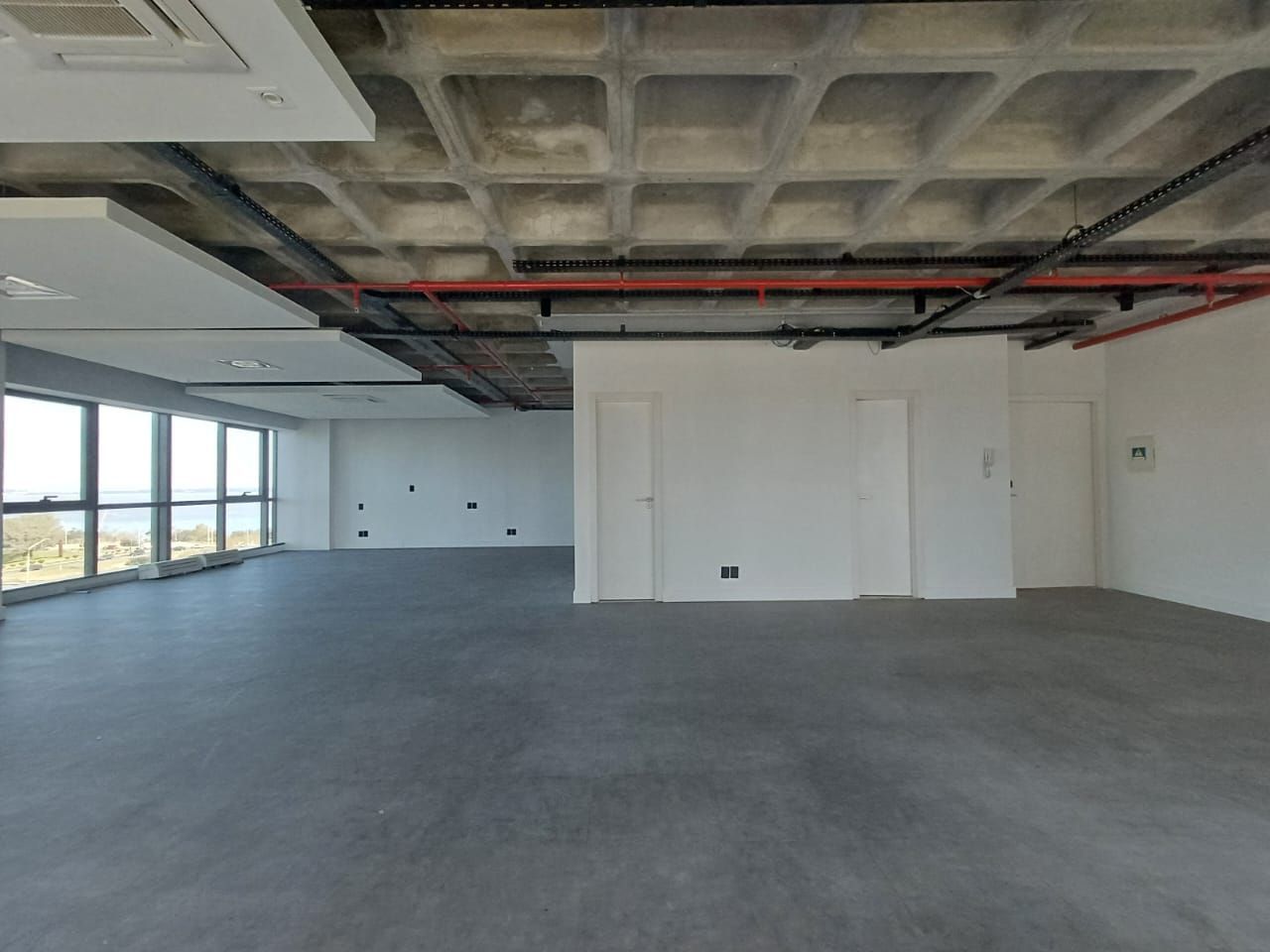 Conjunto Comercial-Sala à venda com 1 quarto, 138m² - Foto 4