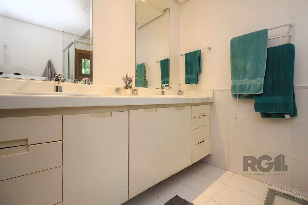 Casa de Condomínio à venda com 3 quartos, 248m² - Foto 28