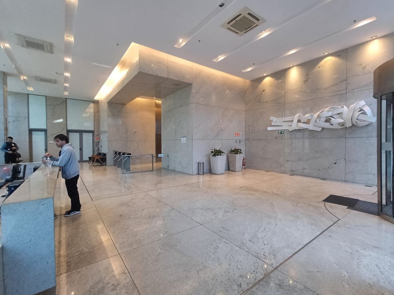 Conjunto Comercial-Sala à venda com 1 quarto, 138m² - Foto 15