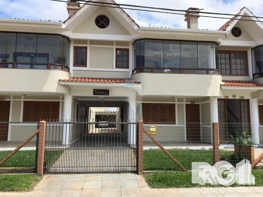 Excelente Apartamento de três Dormitórios em Xangrilá/RS   uma quadra mar