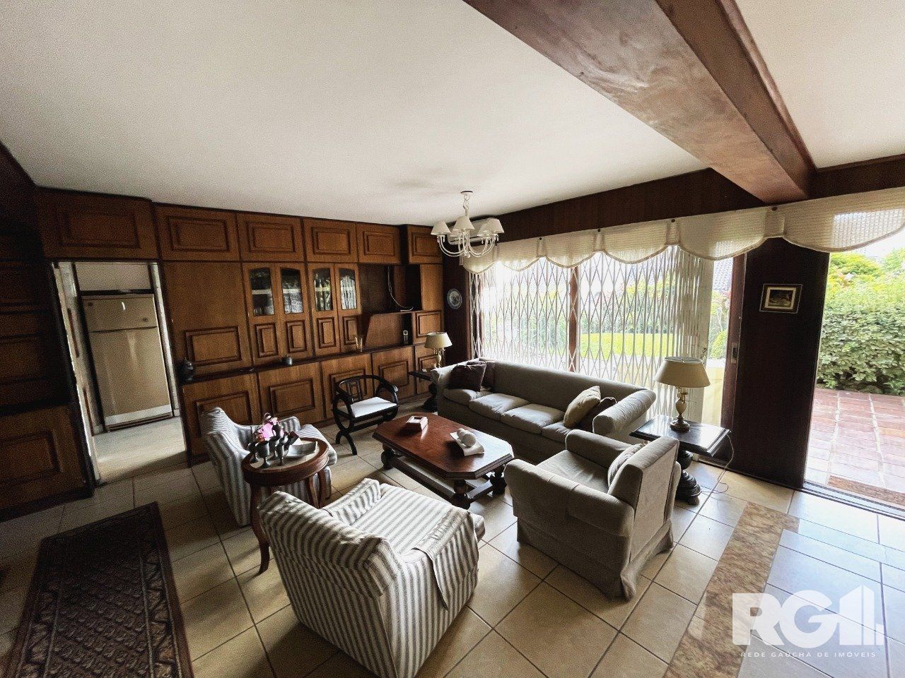 Casa à venda com 4 quartos, 364m² - Foto 2
