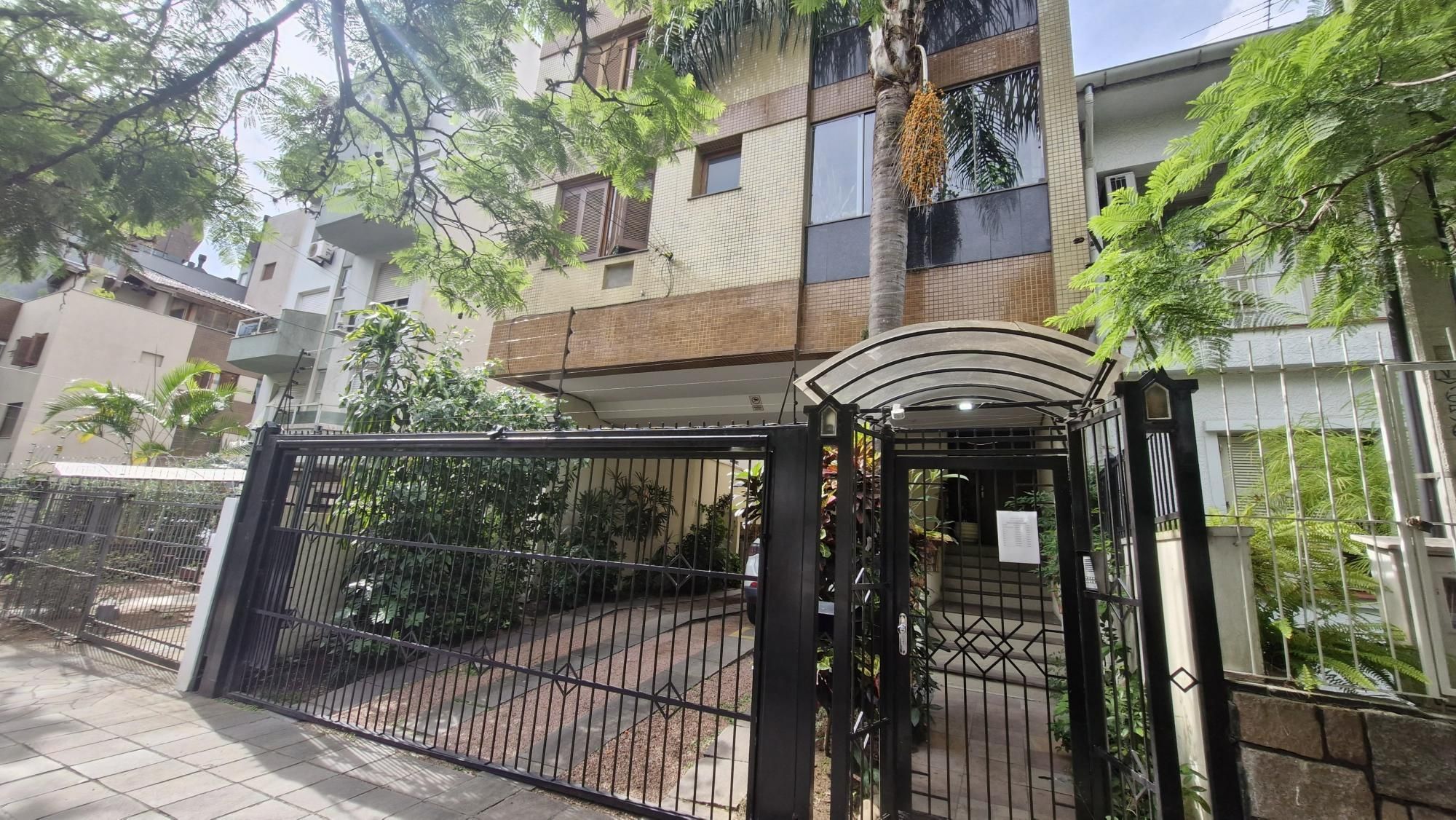 Apartamento, 2 dormitórios no bairro Bela Vista em Porto Alegre para Comprar