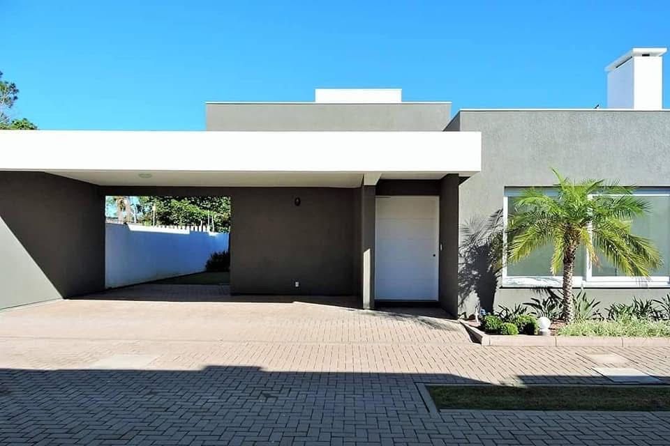 Exclusiva Casa Térrea com 3 Suítes em Condomínio Privativo no Bairro Guarujá — foto 2
