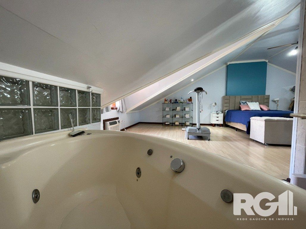 Casa de Condomínio à venda com 4 quartos, 323m² - Foto 31