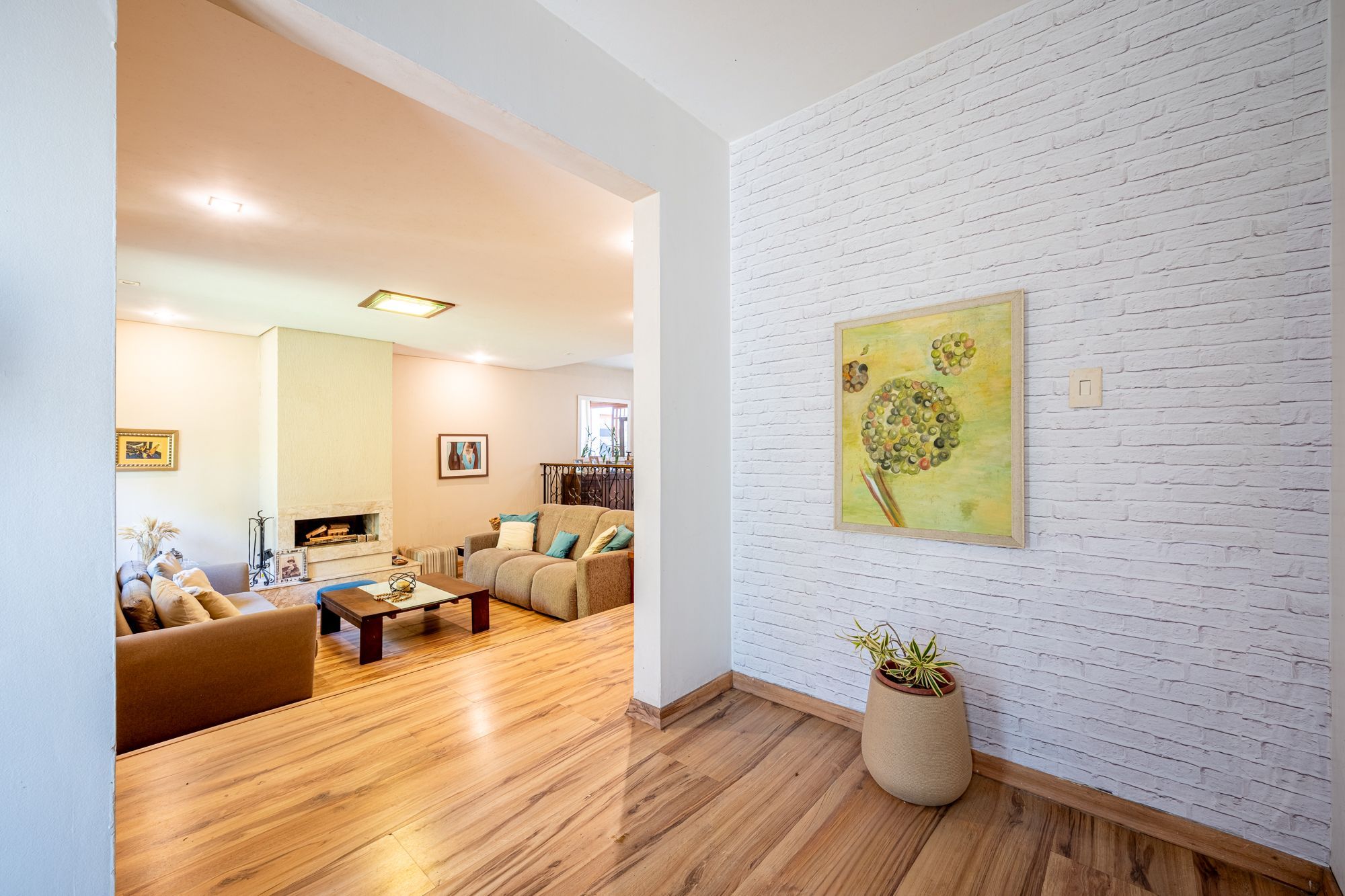 Casa 3 dormitórios no bairro Medianeira