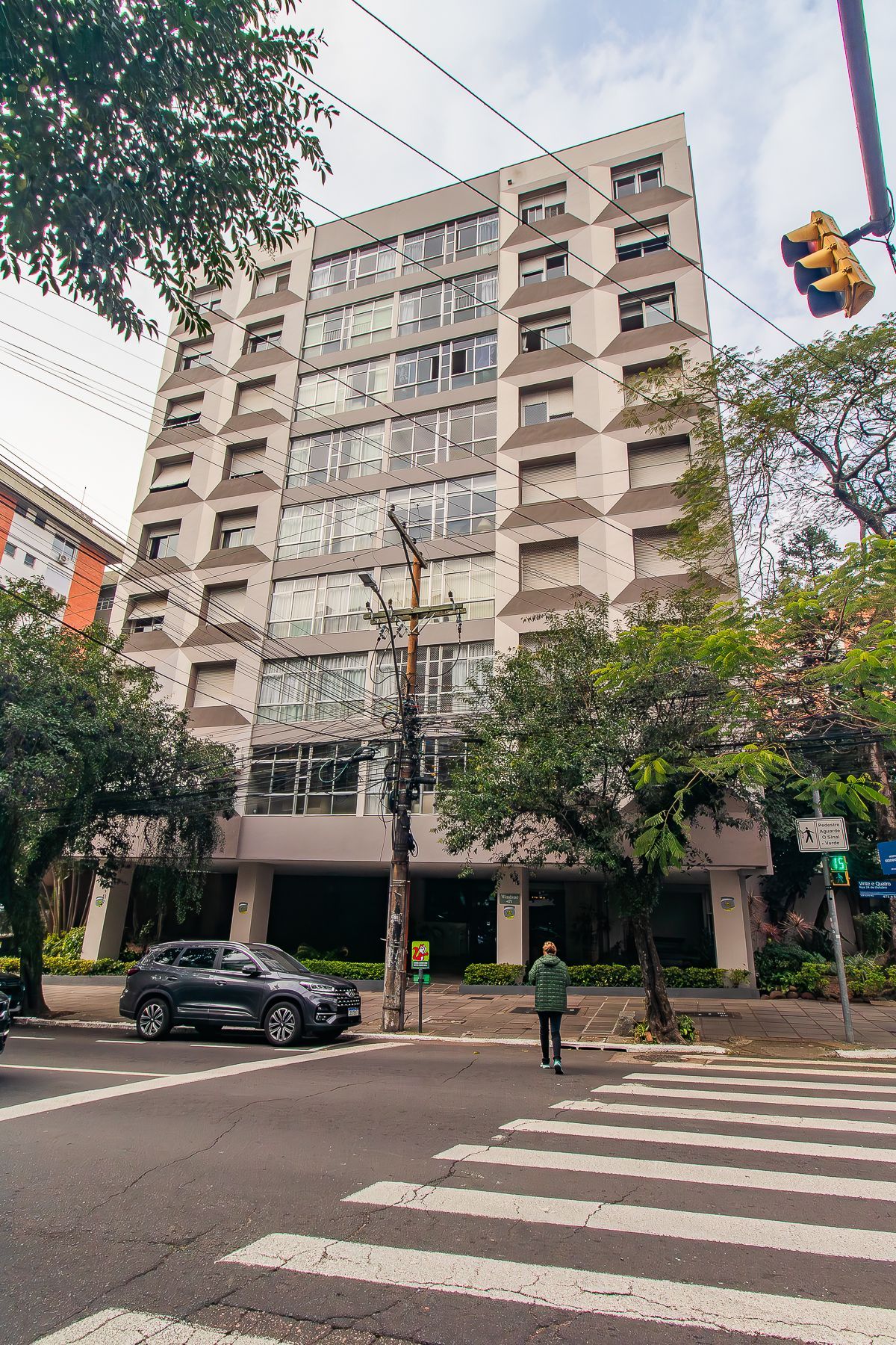 Apartamento à venda com 140m², 3 quartos, 1 suíte, 1 vaga no bairro Moinhos de Vento em Porto Alegre