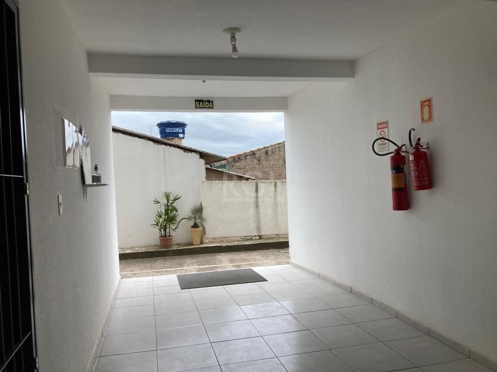 Apartamento à venda com 2 quartos, 62m² - Foto 2