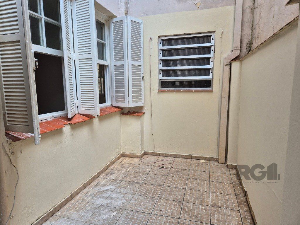 Apartamento à venda com 2 quartos, 67m² - Foto 11