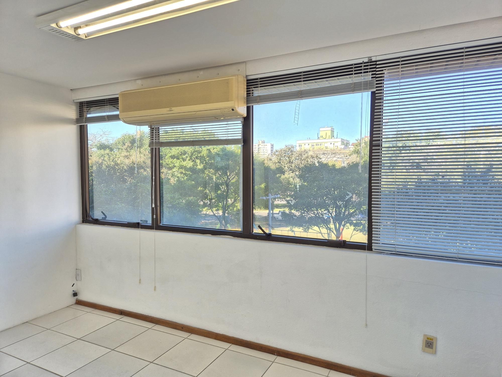 Depósito-Galpão-Armazém à venda com 7 quartos, 176m² - Foto 6