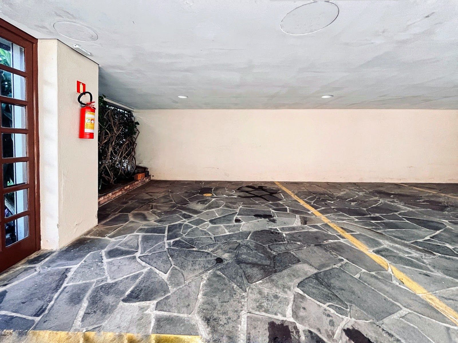 Apartamento à venda com 1 quarto, 38m² - Foto 19