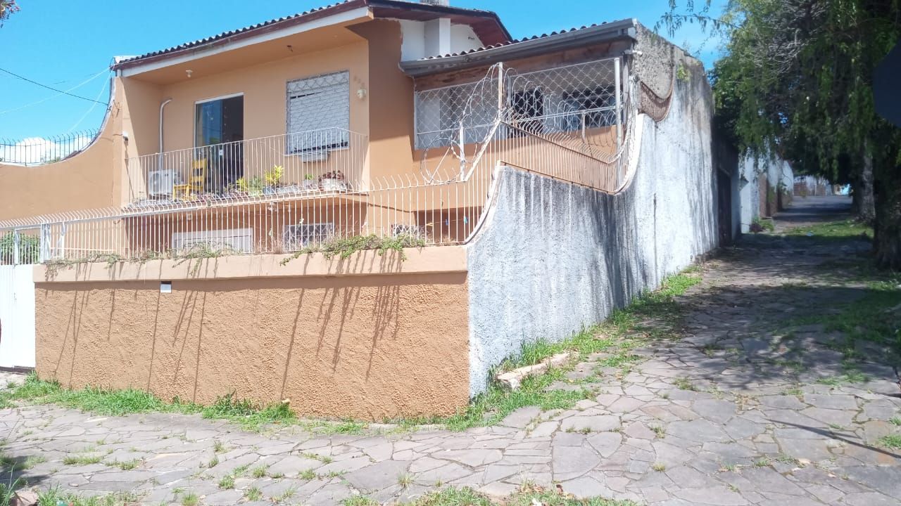 Casa de esquina 3 dormitórios Garagem