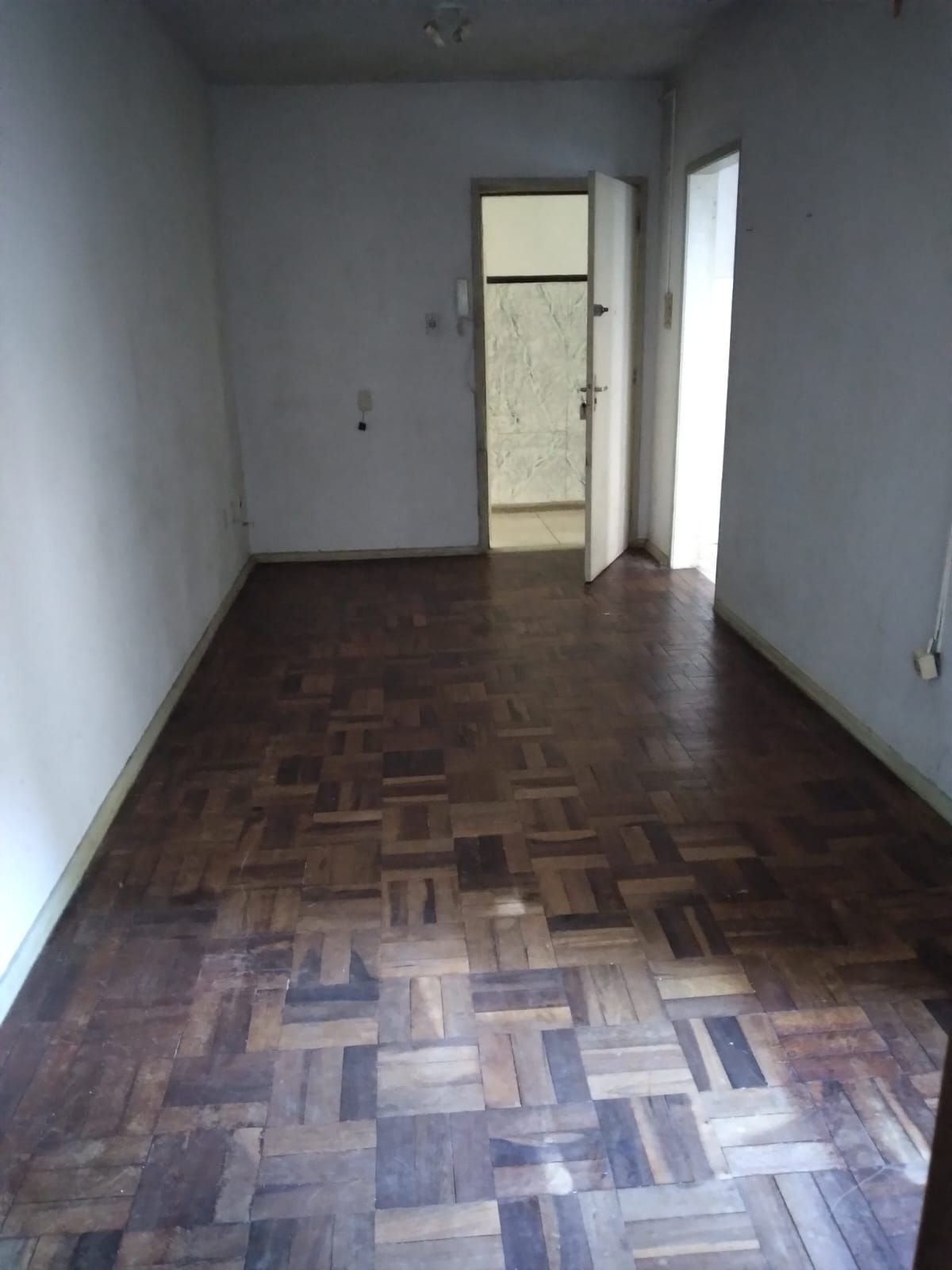 Apartamento à venda com 30m², 1 quarto no bairro Azenha em Porto Alegre