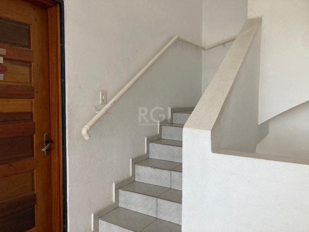 Apartamento à venda com 2 quartos, 62m² - Foto 3