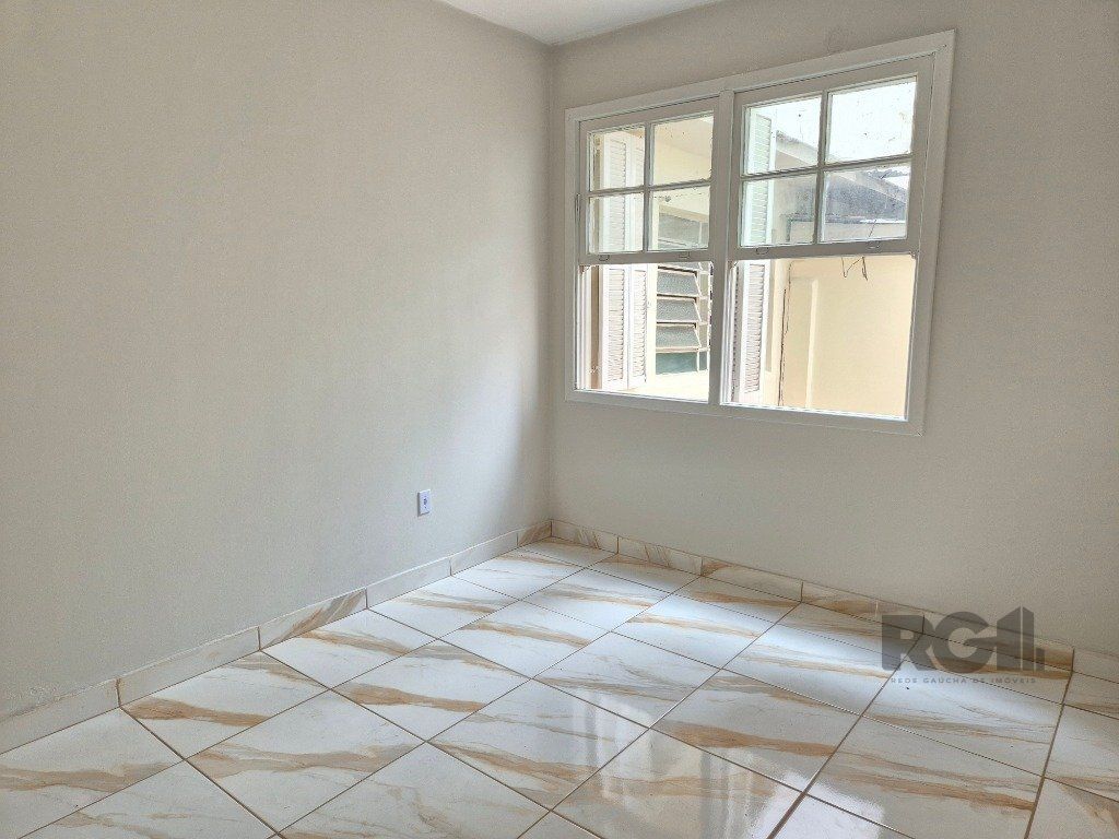Apartamento à venda com 2 quartos, 67m² - Foto 2