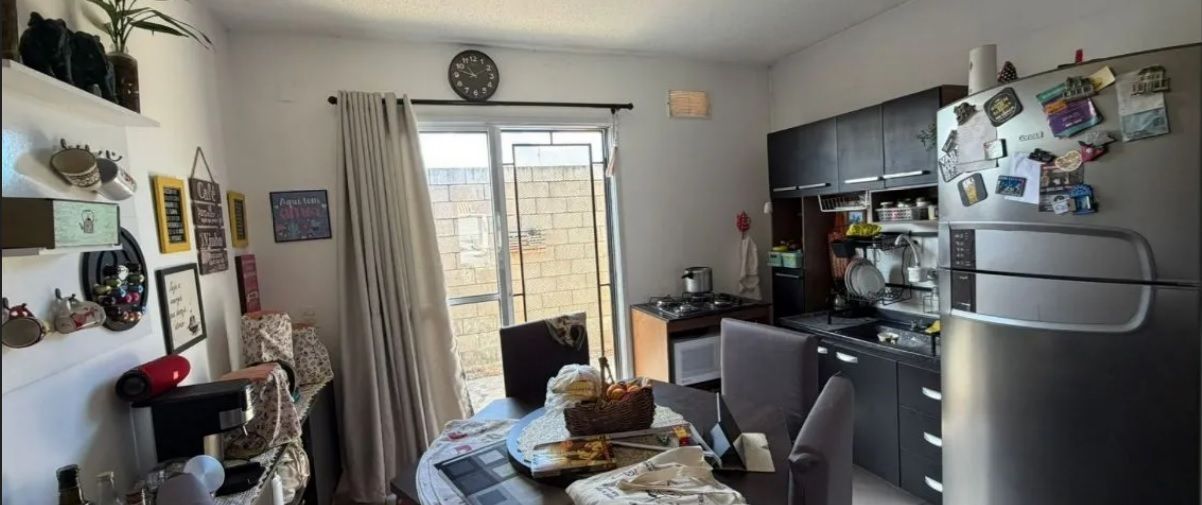 Casa 2 DORMITÓRIOS  1 VAGA