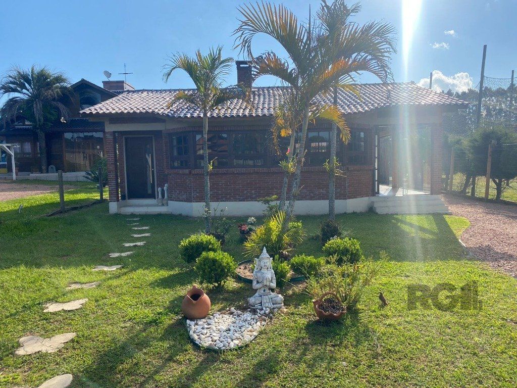 Casa de Condomínio com 60m², 3 dormitórios no bairro Águas Claras em Viamão para Comprar