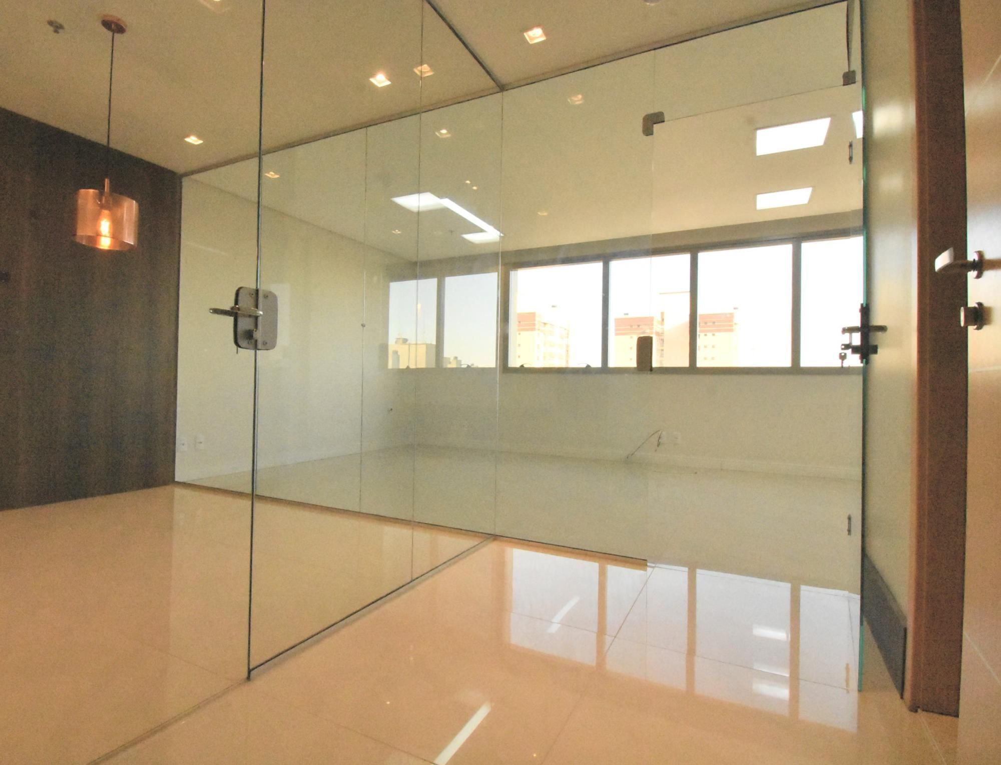 Linda Sala Comercial no Condomínio Getúlio Vargas  Prime Ofices