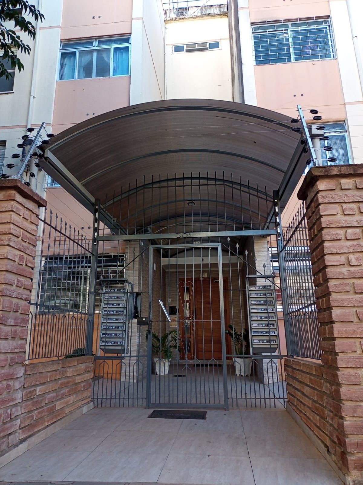 Apartamento à venda com 46m², 2 quartos, 1 vaga no bairro Cavalhada em Porto Alegre