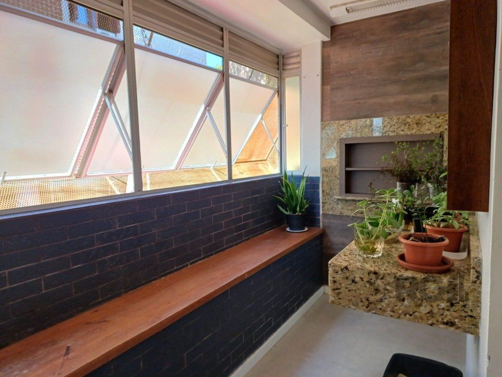 Apartamento à venda com 2 quartos, 85m² - Foto 1