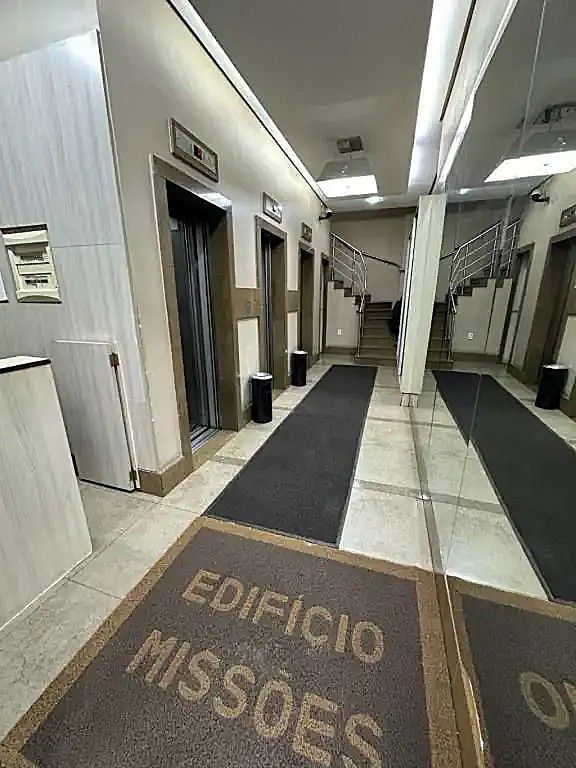 Não Perca!!! Excelente Conjunto Comercial no Centro de Porto Alegre!!! Valor exclusivo de R$ 185.000,00!!! — foto 2
