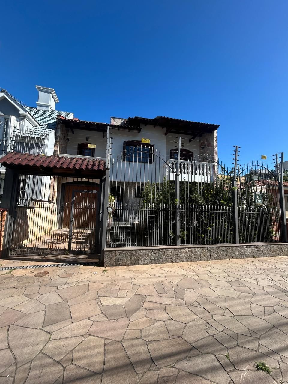 CASA -4 DORM. -com 2 suítes - 3 BOX- 297,18 m² - MENINO DEUS