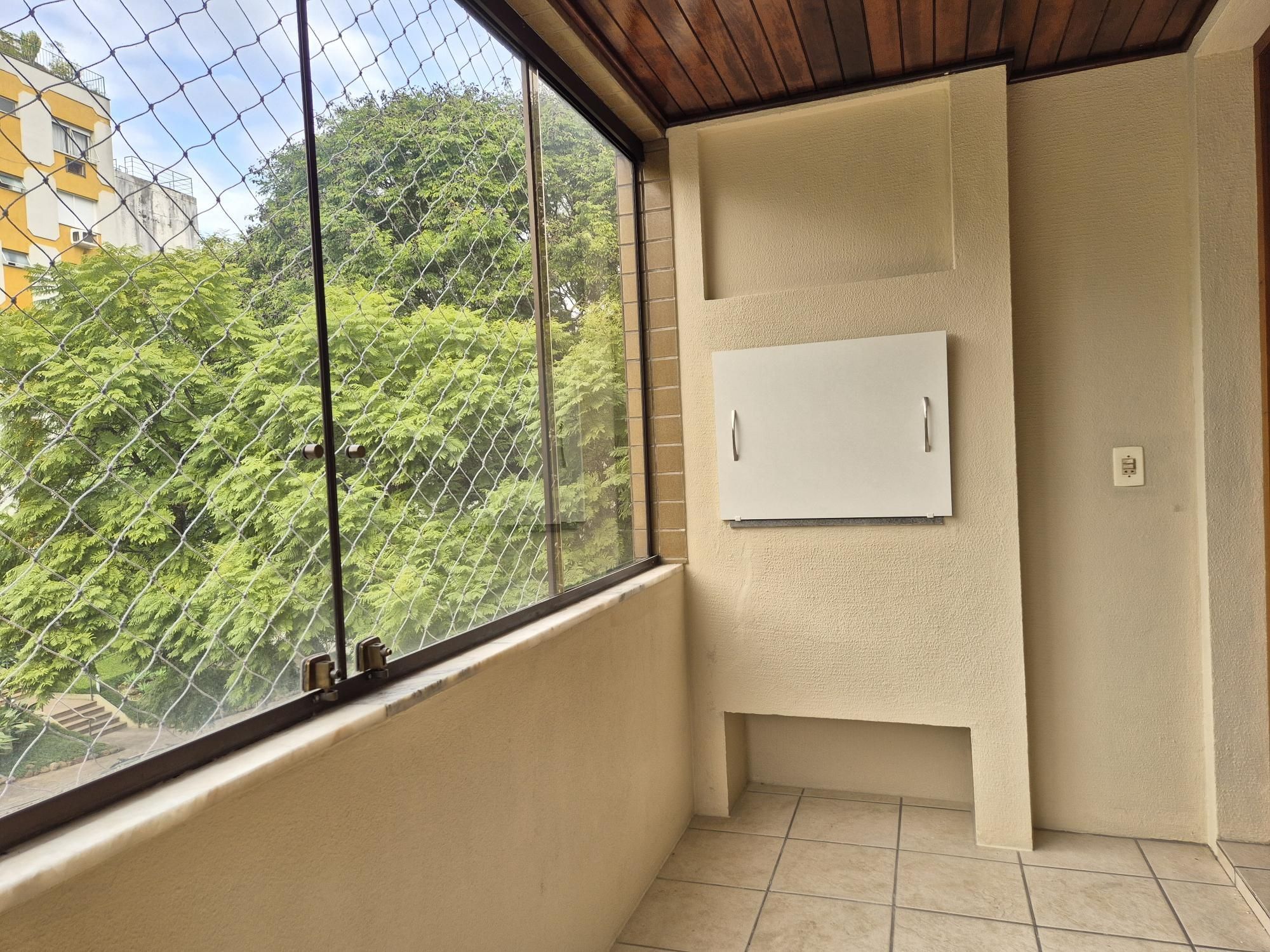 2D com suíte, churrasqueira e vaga