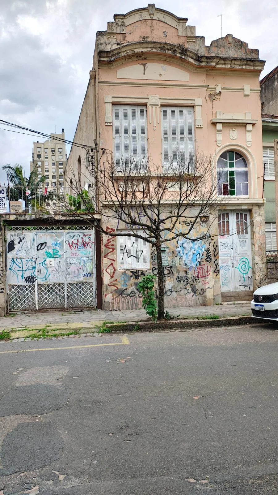 Sobrado na Cidade Baixa