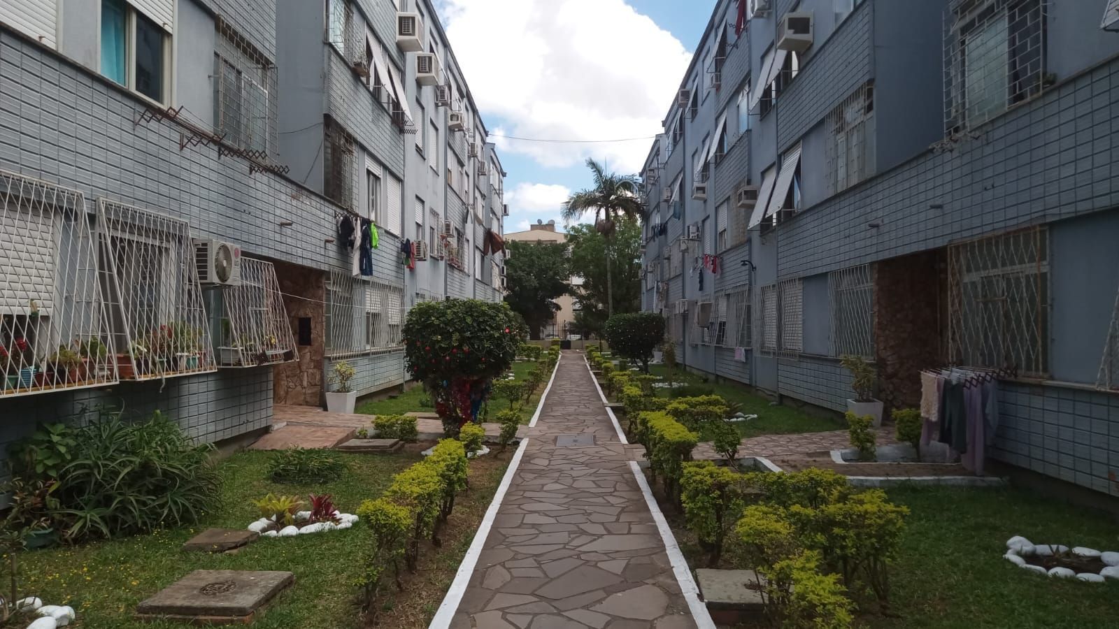 Apartamento dois dormitórios, vaga rotativa Bairro cavalhada