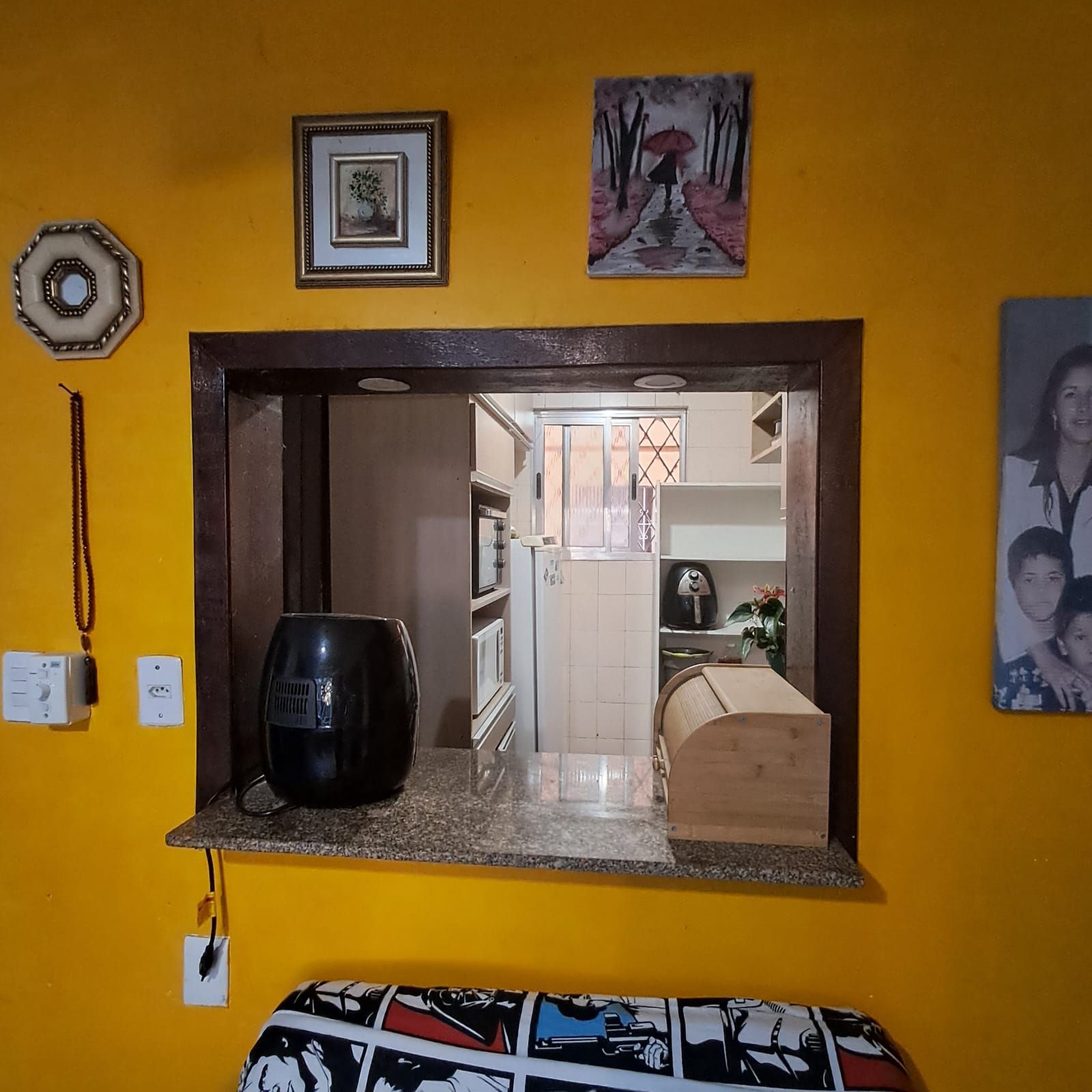 Apartamento com 4 dormitórios na rua Jacuí