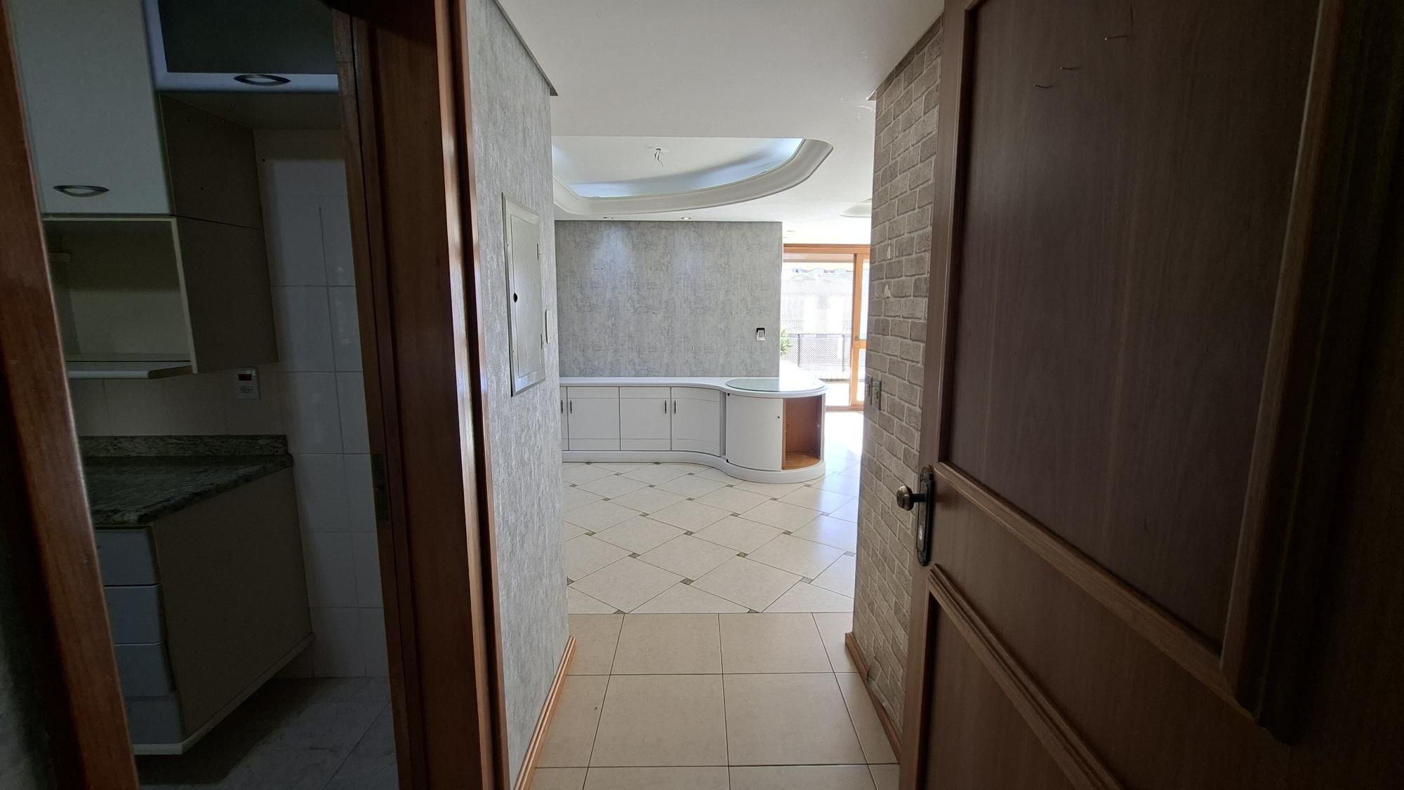 Apartamento 108,72 m² privativos,2 dormitórios, 1 suite, sacada,  garden e churrasqueira, 1 vaga coberta.