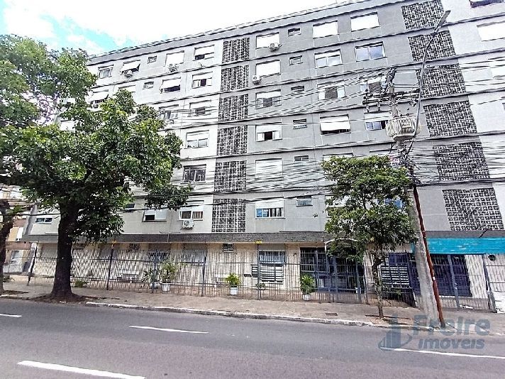 Apartamento, 2 dormitórios no bairro Menino Deus em Porto Alegre para Comprar