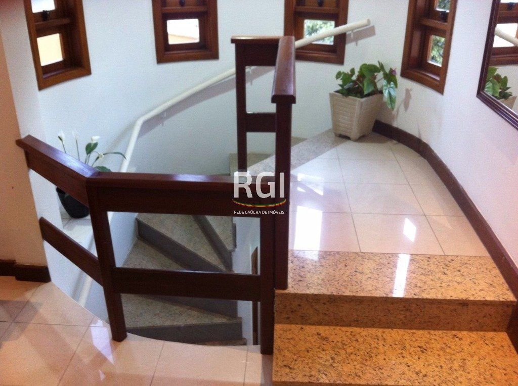 Casa de Condomínio à venda com 3 quartos, 240m² - Foto 3