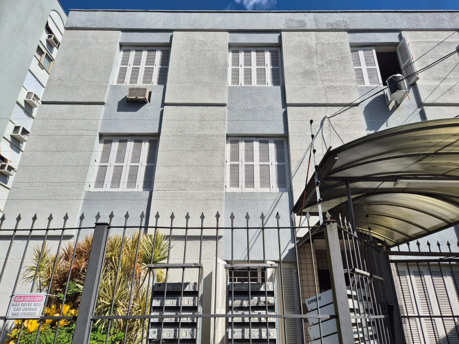 Apartamento, 1 dormitório no bairro Menino Deus em Porto Alegre para Comprar