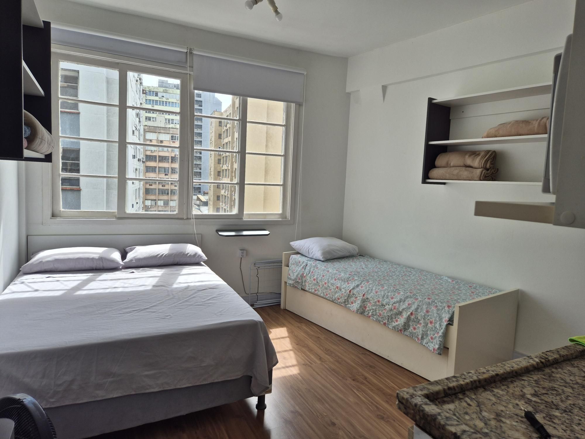 Apartamento, 1 dormitório no bairro Centro Histórico em Porto Alegre para Comprar