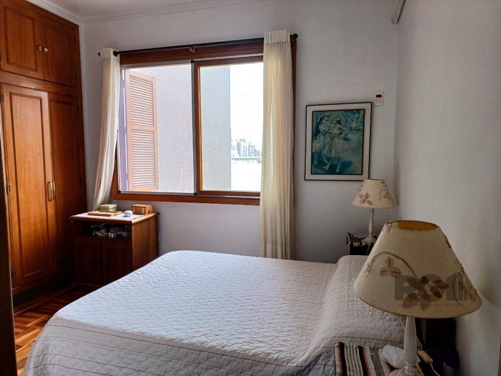Casa à venda com 3 quartos, 231m² - Foto 9