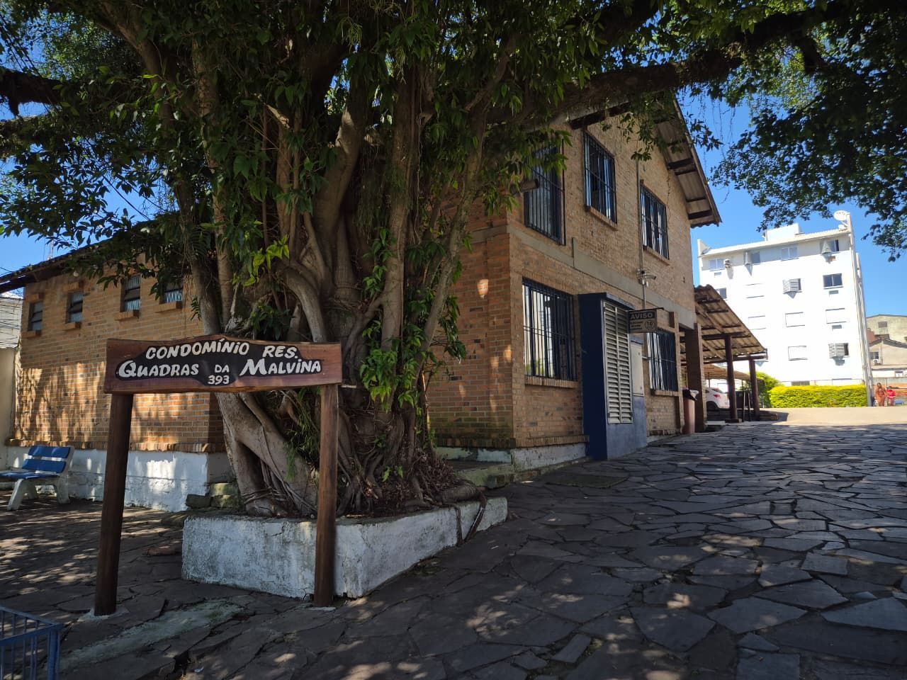 2dormitórios, térreo com vaga