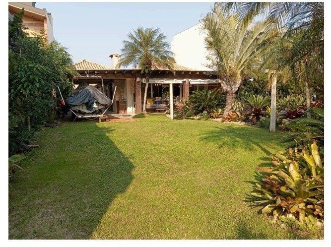 Casa à venda com 2 quartos, 839m² - Foto 1