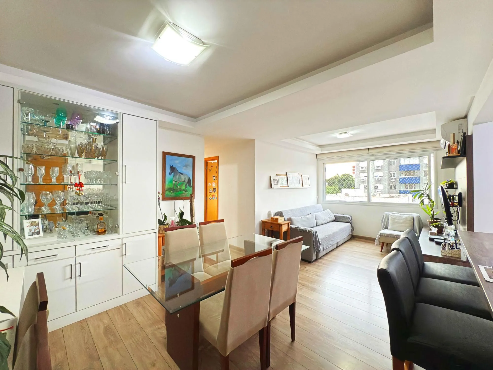 Apartamento com 82m², 3 dormitórios no bairro Santana em Porto Alegre para Comprar