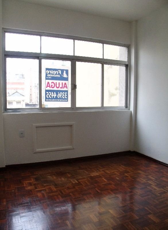 Sala Comercial à venda com 50m² no bairro Centro Histórico em Porto Alegre
