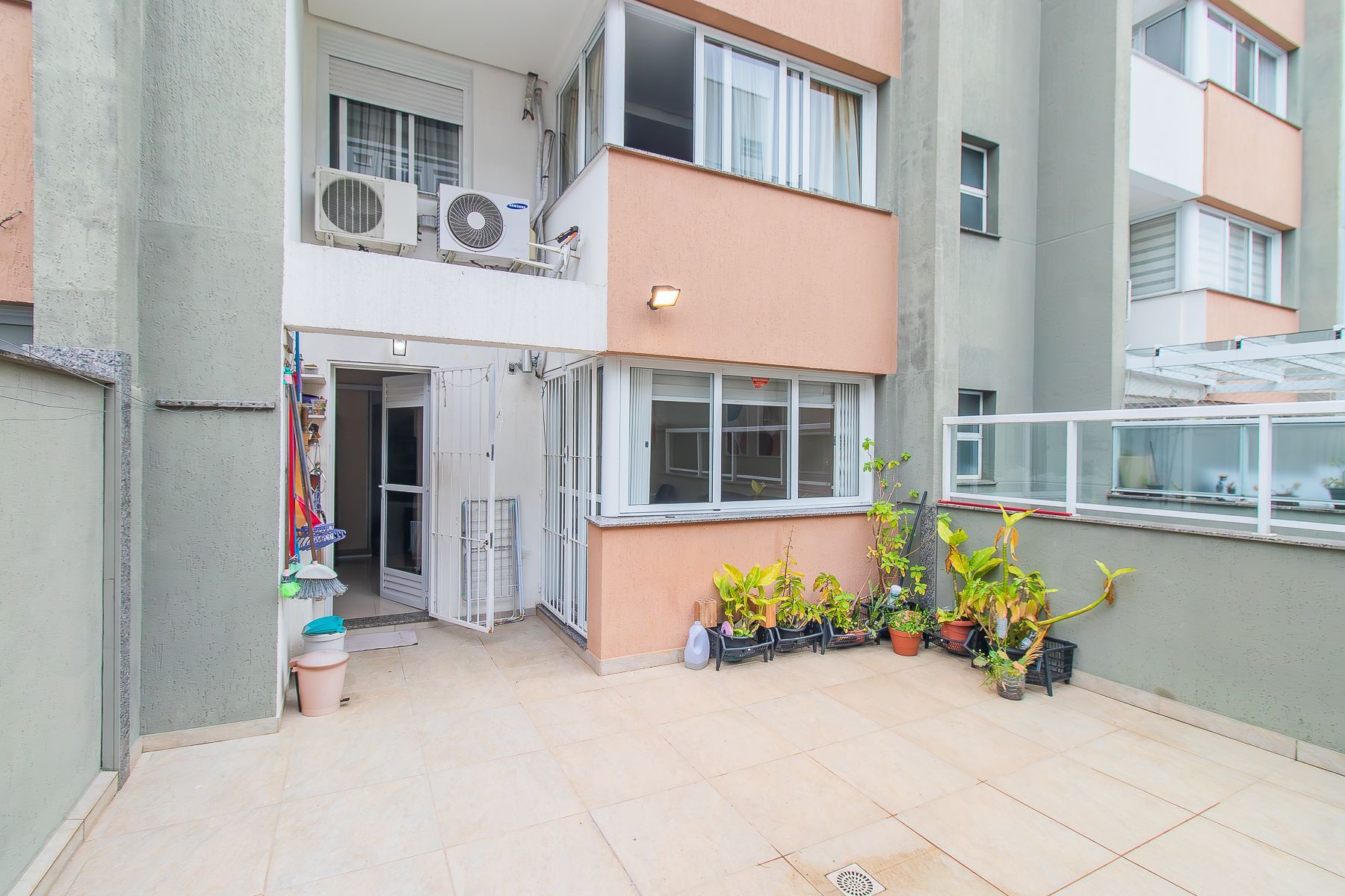 Depósito-Galpão-Armazém à venda com 2 quartos, 90m² - Foto 1