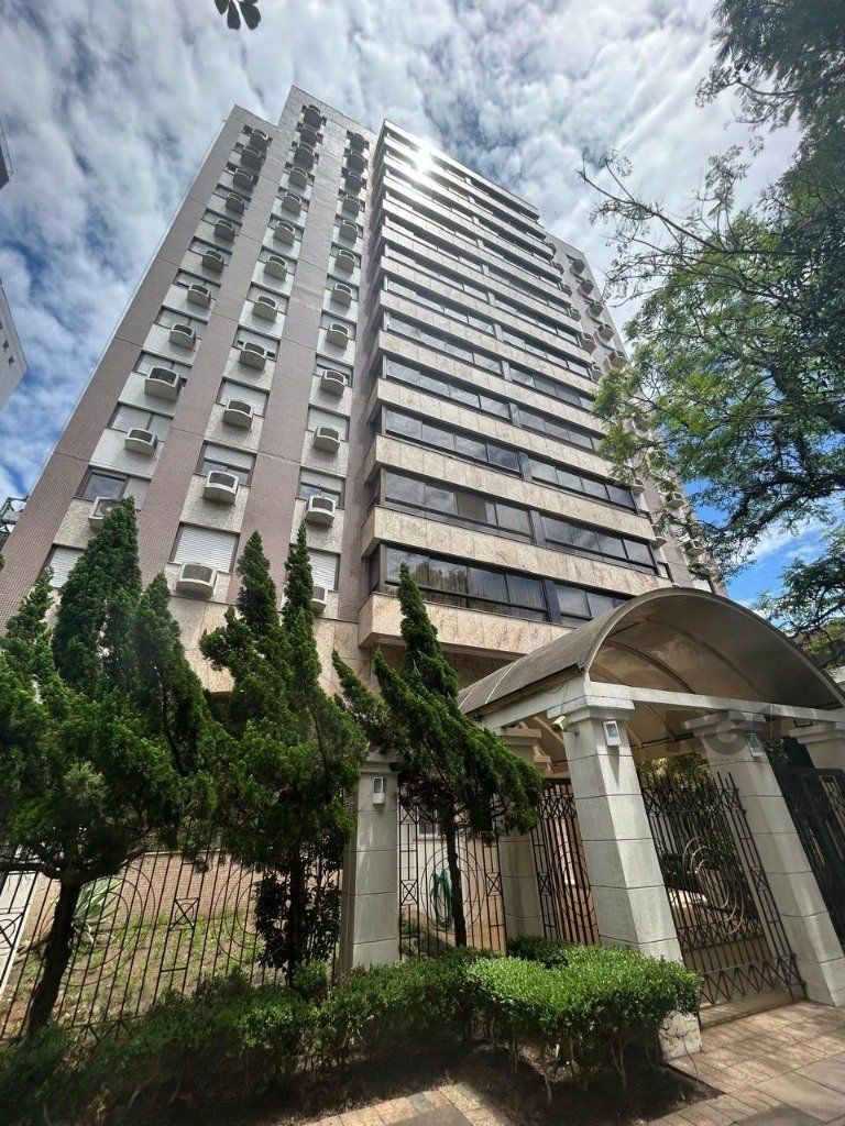 Apartamento à venda com 102m², 3 quartos, 2 vagas no bairro Menino Deus em Porto Alegre