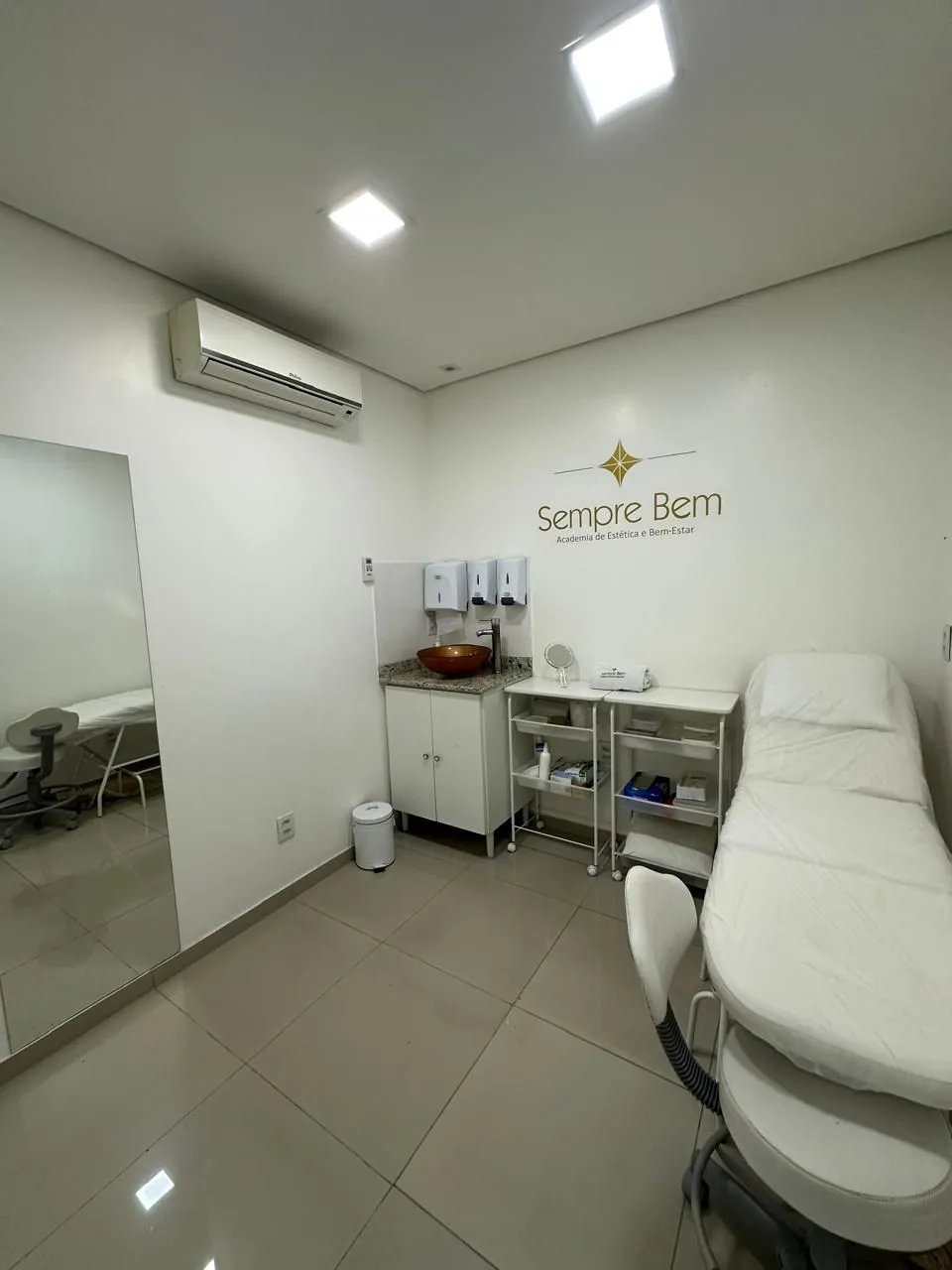 sala comercial completa