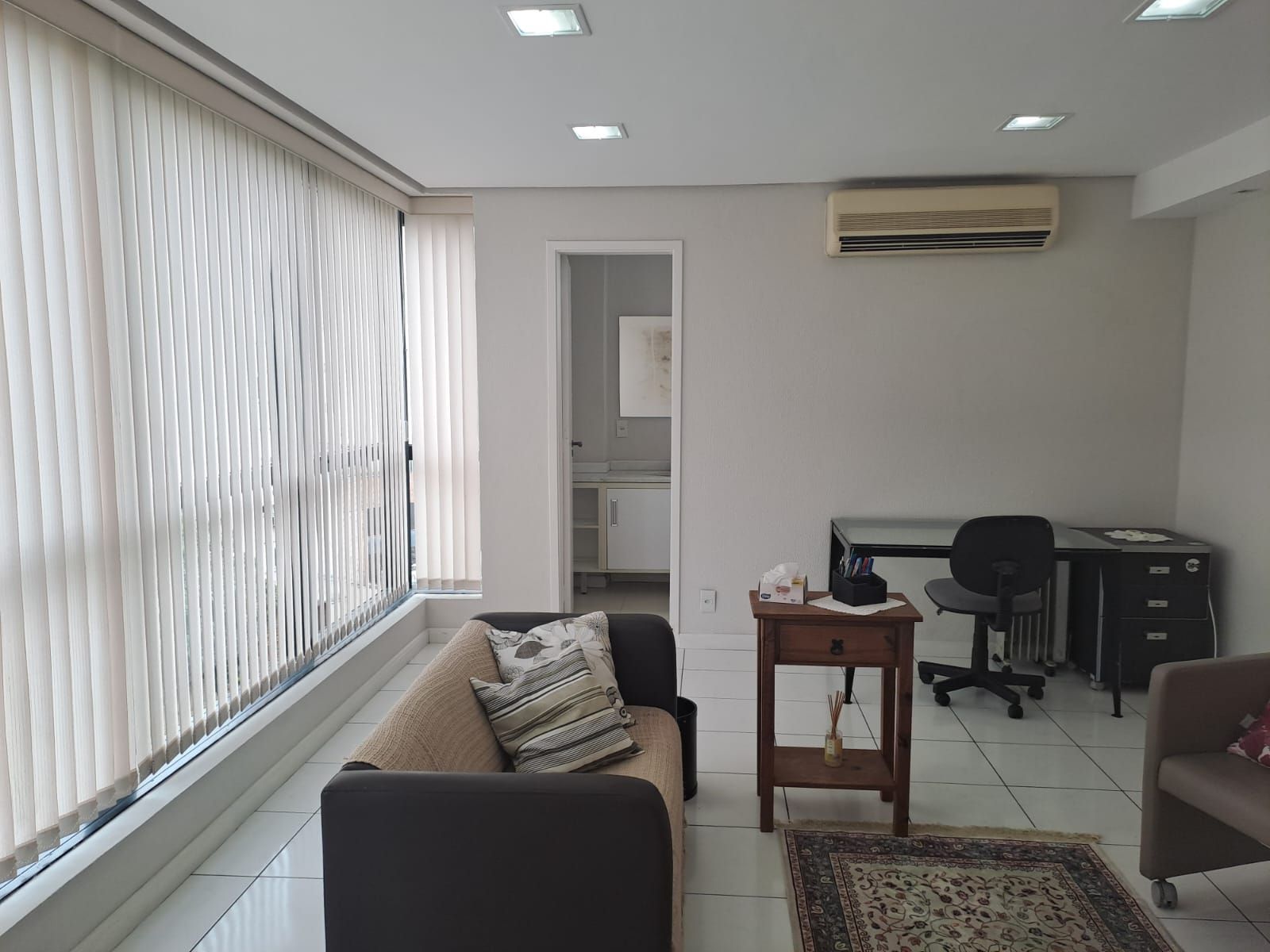 Sala Comercial, 1 sala, à venda, 76 m², Menino Deus - Porto Alegre — foto 2