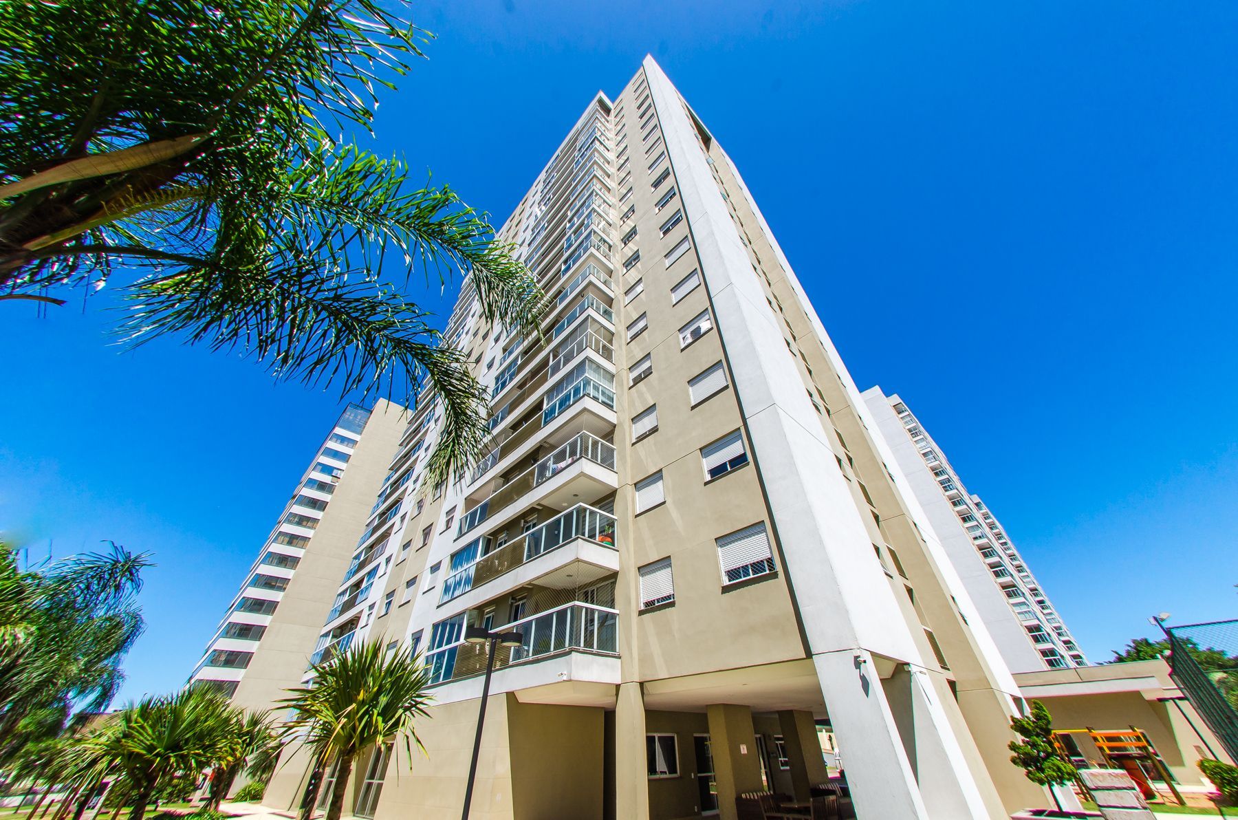 Apartamento 2 dorms, 1  suite e 1 vaga.