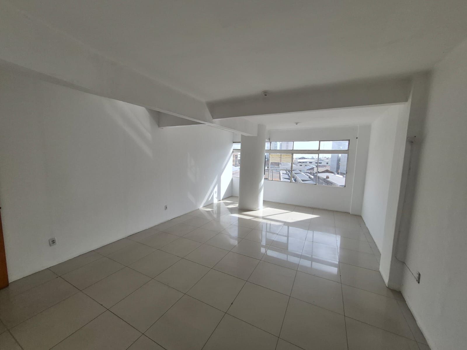 Sala comercial na região central — foto 4