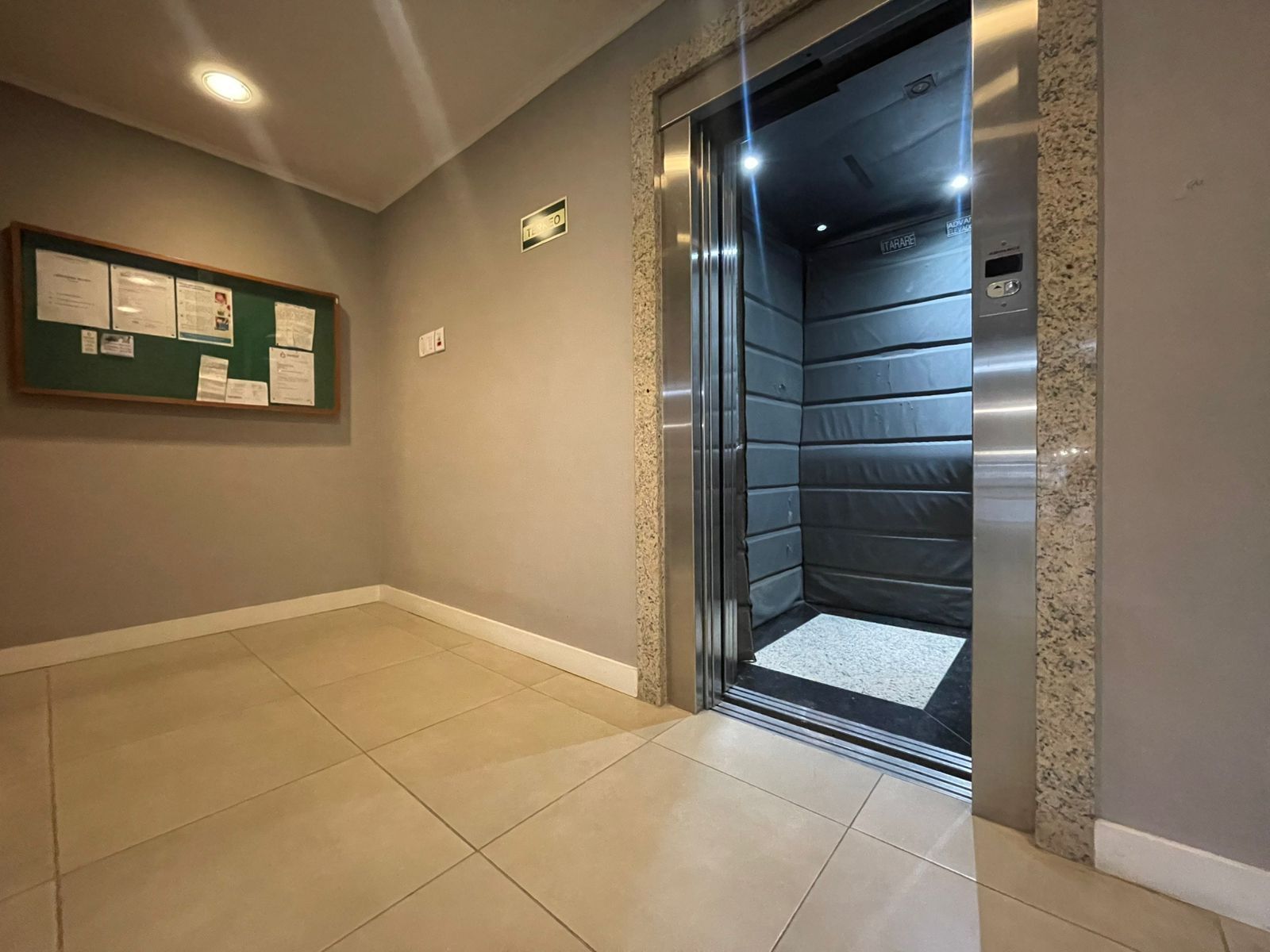 Apartamento, 2 quartos, à venda, 74 m², Floresta - Porto Alegre — foto 3