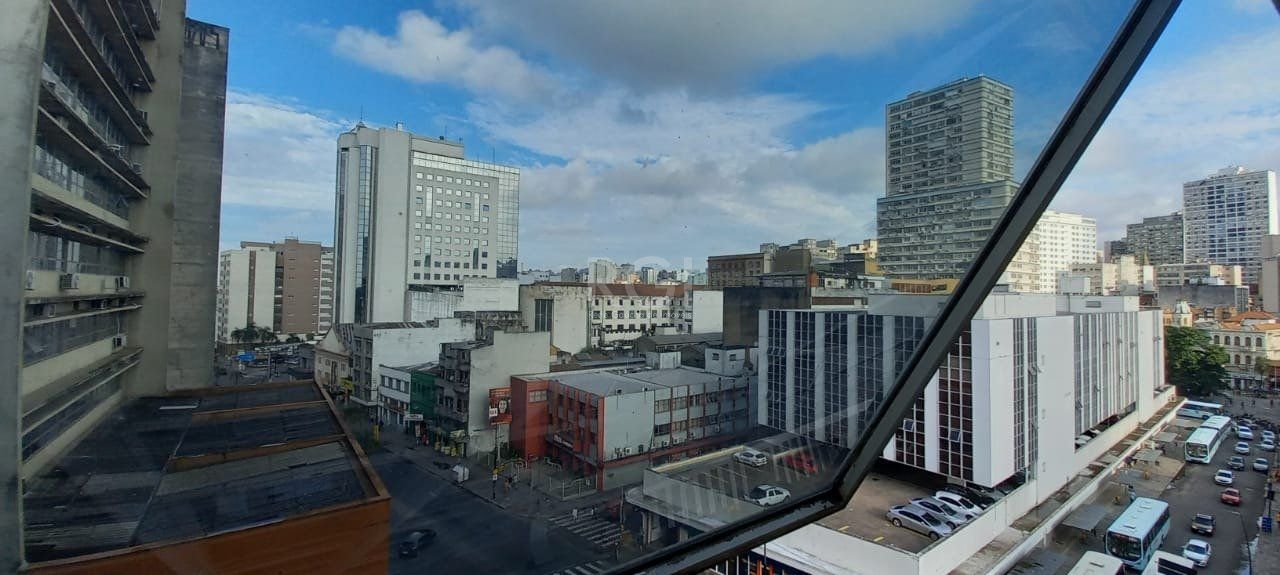 Sala Comercial à venda com 124m² no bairro Centro Histórico em Porto Alegre