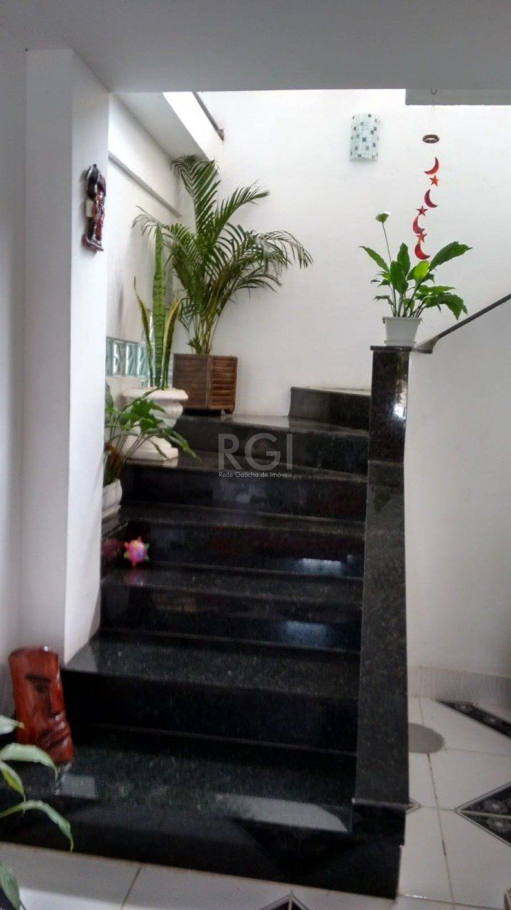 Casa à venda com 3 quartos, 240m² - Foto 6